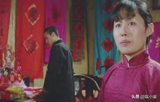 内地首位金像影后,三婚仍为首夫照看家人,还被袁立作挡箭牌