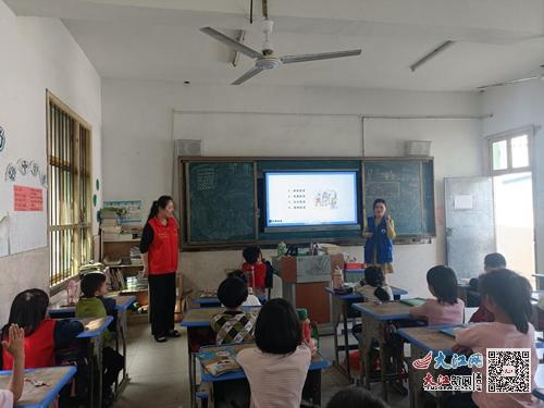 都昌县阳峰乡民政服务站开展拒绝校园欺凌,共创和谐校园活动